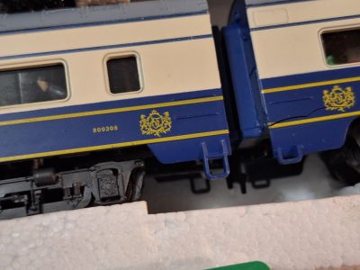 HO_Rivarossi_Limited-Edition_American_Orient_Express_Train_Set_0824_Walthers_DCCs_8xLighted_BROKEN_13