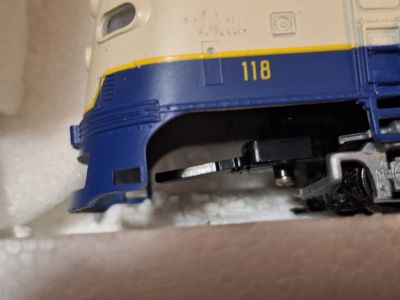 HO_Rivarossi_Limited-Edition_American_Orient_Express_Train_Set_0824_Walthers_DCCs_8xLighted_BROKEN_16