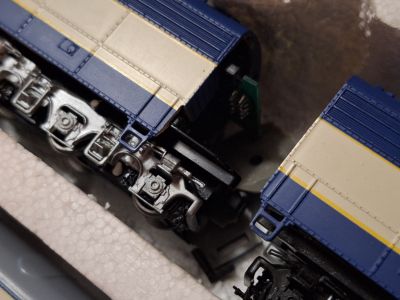 HO_Rivarossi_Limited-Edition_American_Orient_Express_Train_Set_0824_Walthers_DCCs_8xLighted_BROKEN_8