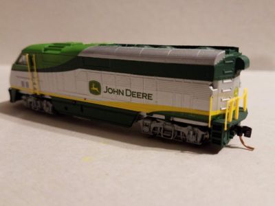 John Deer F59 PHI DC Locomotive #2400