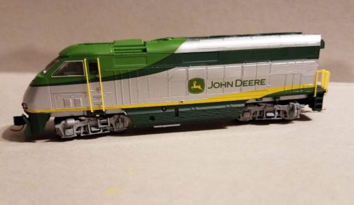 John Deer F59 PHI DC Locomotive #2400